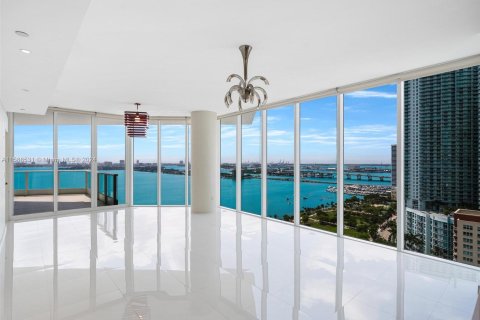 Copropriété à vendre à Miami, Floride: 3 chambres, 204.48 m2 № 1176778 - photo 4