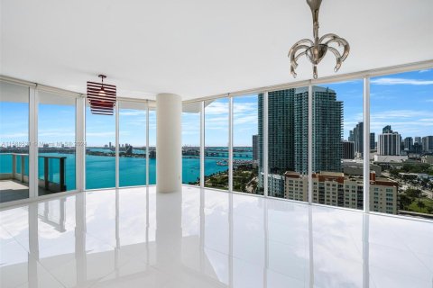 Copropriété à vendre à Miami, Floride: 3 chambres, 204.48 m2 № 1176778 - photo 1