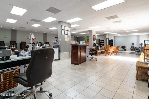 Immobilier commercial à vendre à Jacksonville, Floride: 323.76 m2 № 770877 - photo 23