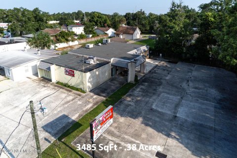 Propiedad comercial en venta en Jacksonville, Florida, 323.76 m2 № 770877 - foto 1