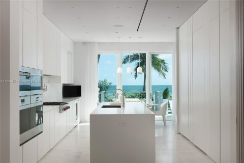 Adosado en venta en Miami Beach, Florida, 4 dormitorios, 528.15 m2 № 922186 - foto 3