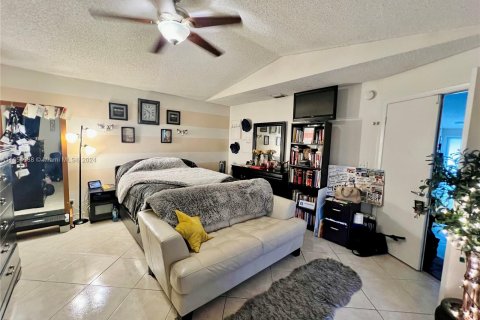 Casa en venta en Coral Springs, Florida, 4 dormitorios, 187.2 m2 № 1362773 - foto 17