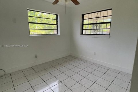 Casa en alquiler en Miami, Florida, 2 dormitorios, 172.33 m2 № 1370398 - foto 6