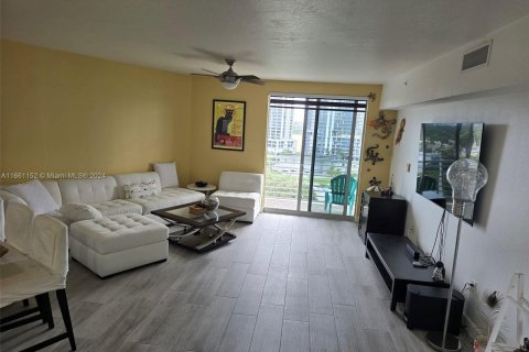 Condominio en venta en Hollywood, Florida, 1 dormitorio, 87.24 m2 № 1370400 - foto 5