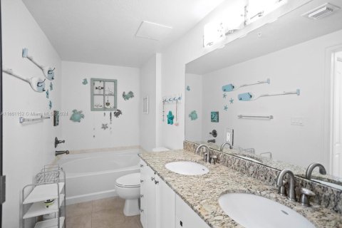 Condo in Hollywood, Florida, 1 bedroom  № 1370400 - photo 16