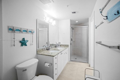 Condo in Hollywood, Florida, 1 bedroom  № 1370400 - photo 18