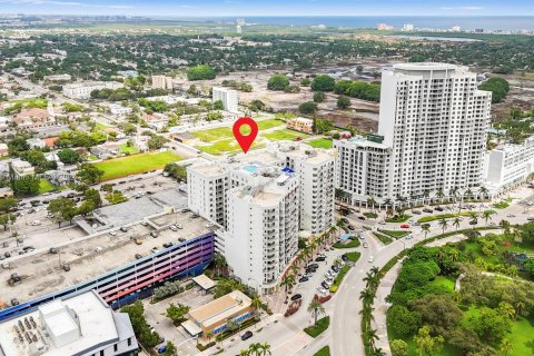 Condo in Hollywood, Florida, 1 bedroom  № 1370400 - photo 26