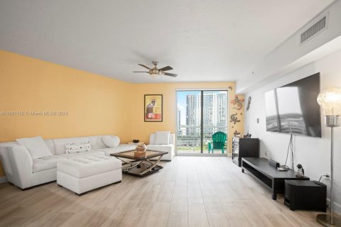 Condo in Hollywood, Florida, 1 bedroom  № 1370400 - photo 8