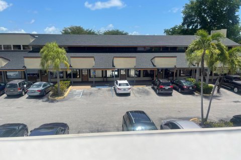 Commercial property in Palmetto Bay, Florida № 1172563 - photo 11