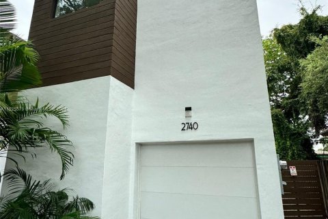 Immobilier commercial à vendre à Miami, Floride: 391.68 m2 № 1272050 - photo 2