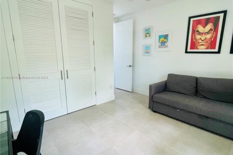 Immobilier commercial à vendre à Miami, Floride: 391.68 m2 № 1272050 - photo 9