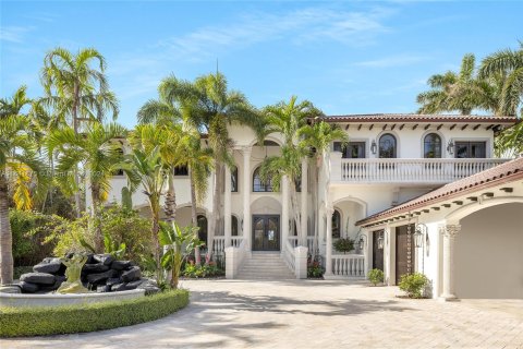 House in Miami Beach, Florida 6 bedrooms, 660.26 sq.m. № 1320883 - photo 14