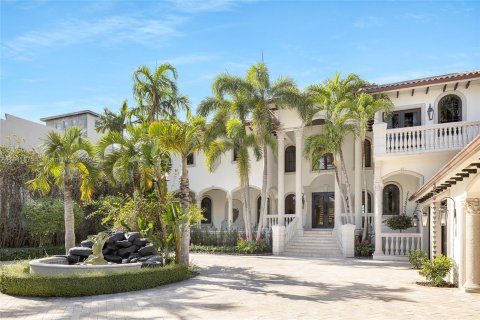 Casa en venta en Miami Beach, Florida, 6 dormitorios, 660.26 m2 № 1320883 - foto 15