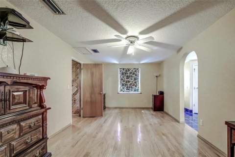 Casa en venta en Dade City, Florida, 3 dormitorios, 178.37 m2 № 1300049 - foto 29