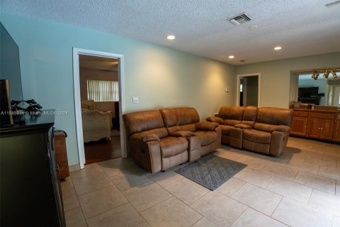Casa en venta en Coral Springs, Florida, 3 dormitorios, 167.97 m2 № 1173571 - foto 4