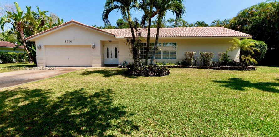House in Coral Springs, Florida 3 bedrooms, 167.97 sq.m. № 1173571