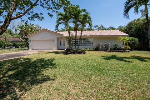 House in Coral Springs, Florida 3 bedrooms, 167.97 sq.m. № 1173571 - photo 22