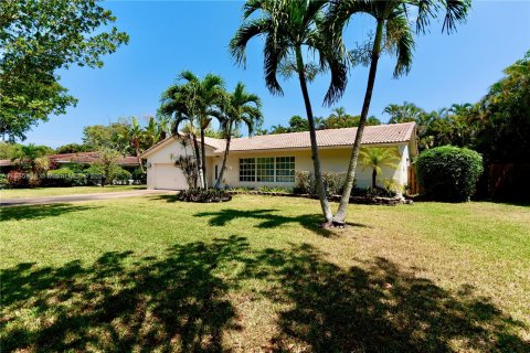 House in Coral Springs, Florida 3 bedrooms, 167.97 sq.m. № 1173571 - photo 2