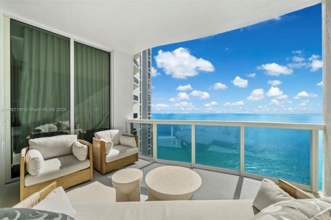 Copropriété à vendre à Sunny Isles Beach, Floride: 3 chambres, 216.18 m2 № 1378597 - photo 2