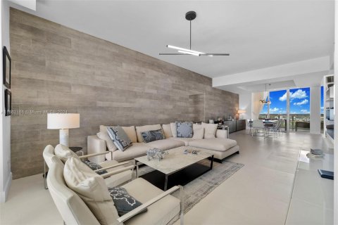 Copropriété à vendre à Sunny Isles Beach, Floride: 3 chambres, 216.18 m2 № 1378597 - photo 8