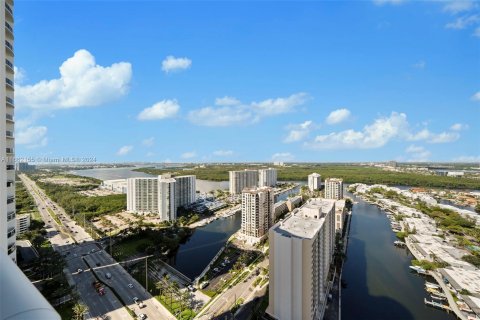 Copropriété à vendre à Sunny Isles Beach, Floride: 3 chambres, 216.18 m2 № 1378597 - photo 16