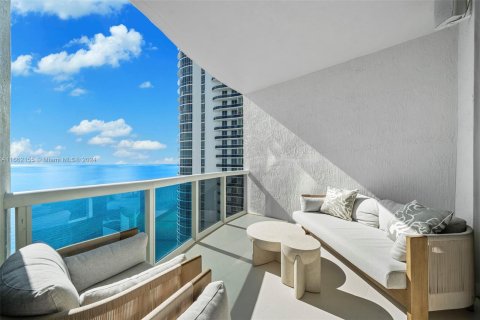 Condominio en venta en Sunny Isles Beach, Florida, 3 dormitorios, 216.18 m2 № 1378597 - foto 11