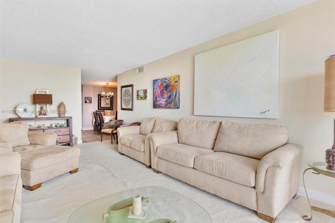 Copropriété à vendre à North Miami, Floride: 1 chambre, 81.29 m2 № 1378596 - photo 5