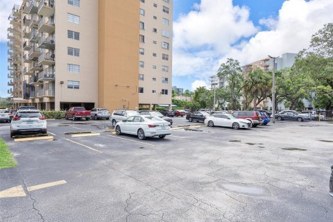 Copropriété à vendre à North Miami, Floride: 1 chambre, 81.29 m2 № 1378596 - photo 25