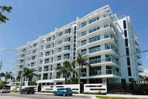 Condominio en venta en North Miami Beach, Florida, 2 dormitorios, 101.91 m2 № 1378598 - foto 1