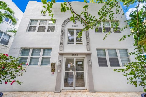 Condo in Miami Beach, Florida, 1 bedroom  № 1328262 - photo 13