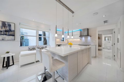 Copropriété à vendre à Miami Beach, Floride: 1 chambre, 50.17 m2 № 1328262 - photo 3