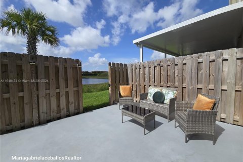 Adosado en venta en Florida City, Florida, 4 dormitorios, 157.93 m2 № 1316726 - foto 27