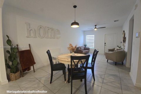 Touwnhouse à vendre à Florida City, Floride: 4 chambres, 157.93 m2 № 1316726 - photo 5