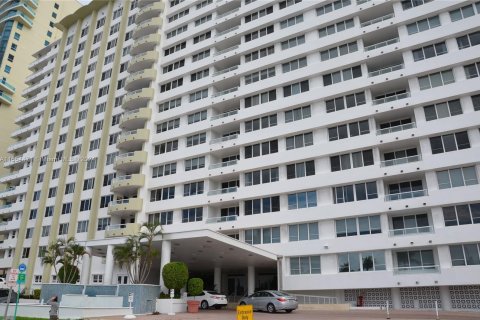 Copropriété à vendre à Miami Beach, Floride: 1 chambre, 87.14 m2 № 1080970 - photo 29