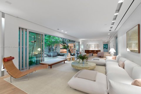 Villa ou maison à vendre à Miami Beach, Floride: 4 chambres, 525.46 m2 № 1081056 - photo 10