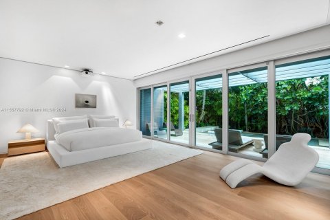 Villa ou maison à vendre à Miami Beach, Floride: 4 chambres, 525.46 m2 № 1081056 - photo 20
