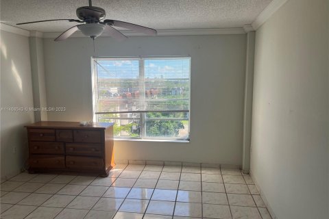 Copropriété à vendre à Lauderhill, Floride: 1 chambre, 67.73 m2 № 779282 - photo 5