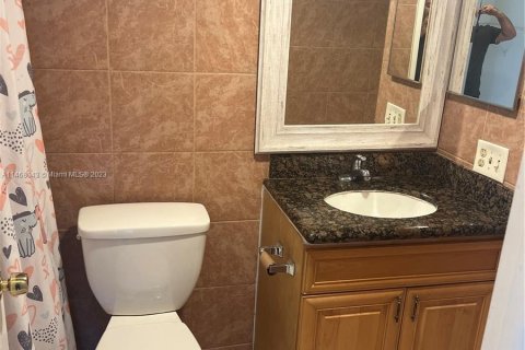 Condo in Lauderhill, Florida, 1 bedroom  № 779282 - photo 6