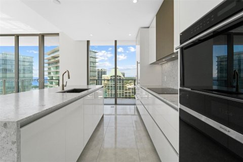 Condo in Miami, Florida, 3 bedrooms  № 1404499 - photo 12