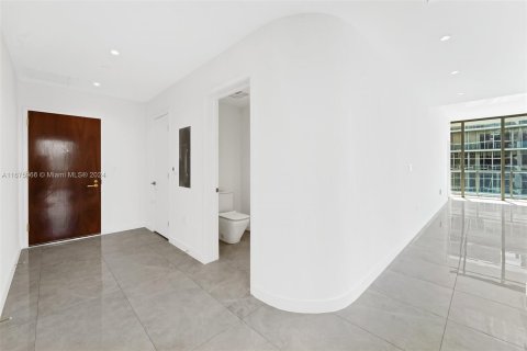 Condo in Miami, Florida, 3 bedrooms  № 1404499 - photo 4