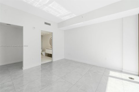 Condo in Miami, Florida, 3 bedrooms  № 1404499 - photo 22