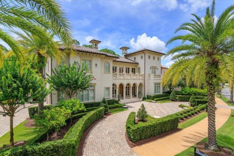 House in Orlando, Florida 7 bedrooms, 859.72 sq.m. № 424535 - photo 4