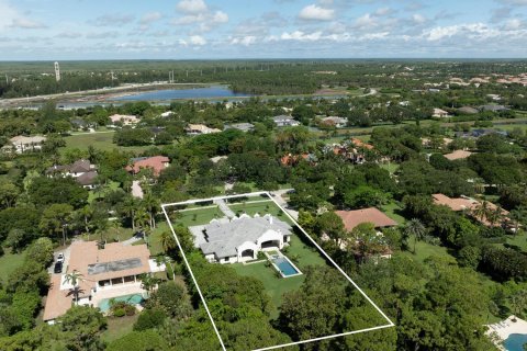 House in Palm Beach Gardens, Florida 5 bedrooms, 472.41 sq.m. № 1230297 - photo 4