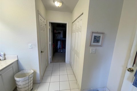 Townhouse in Lake Worth, Florida 3 bedrooms, 155.52 sq.m. № 1230222 - photo 9