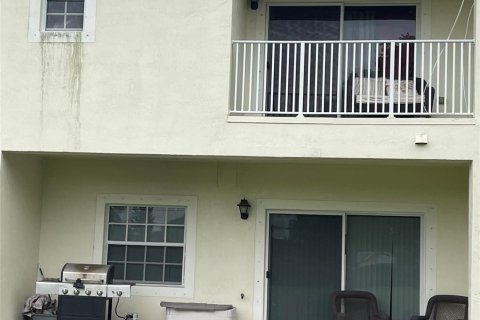 Townhouse in Lake Worth, Florida 3 bedrooms, 155.52 sq.m. № 1230222 - photo 30