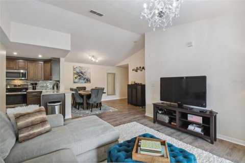 Copropriété à vendre à Orlando, Floride: 2 chambres, 93.18 m2 № 1342393 - photo 11