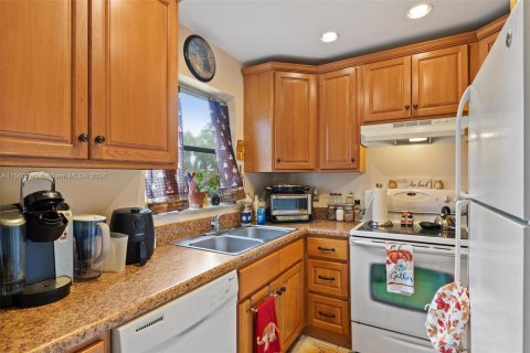 Condominio en venta en Deerfield Beach, Florida, 2 dormitorios, 83.61 m2 № 1095433 - foto 9
