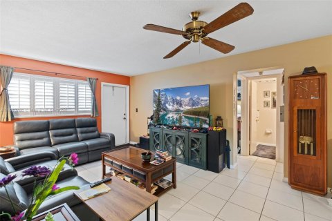 Condominio en venta en Deerfield Beach, Florida, 2 dormitorios, 83.61 m2 № 1095433 - foto 7