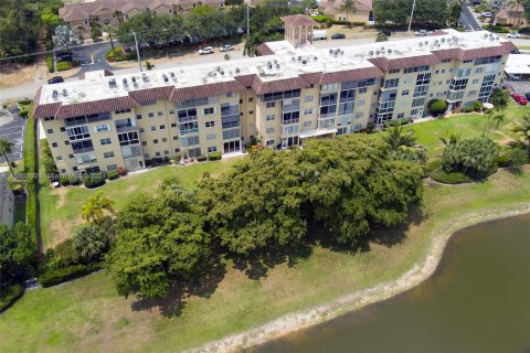 Condominio en venta en Deerfield Beach, Florida, 2 dormitorios, 83.61 m2 № 1095433 - foto 27