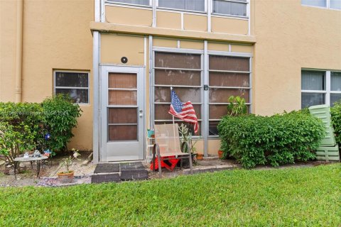 Condominio en venta en Deerfield Beach, Florida, 2 dormitorios, 83.61 m2 № 1095433 - foto 18